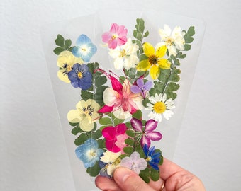 Surprise Wildflower Bookmark | Real Dried Flowers | Pretty Bookmark for Women | Gift Idea for Book Lover | Custom Handmade Bookmark