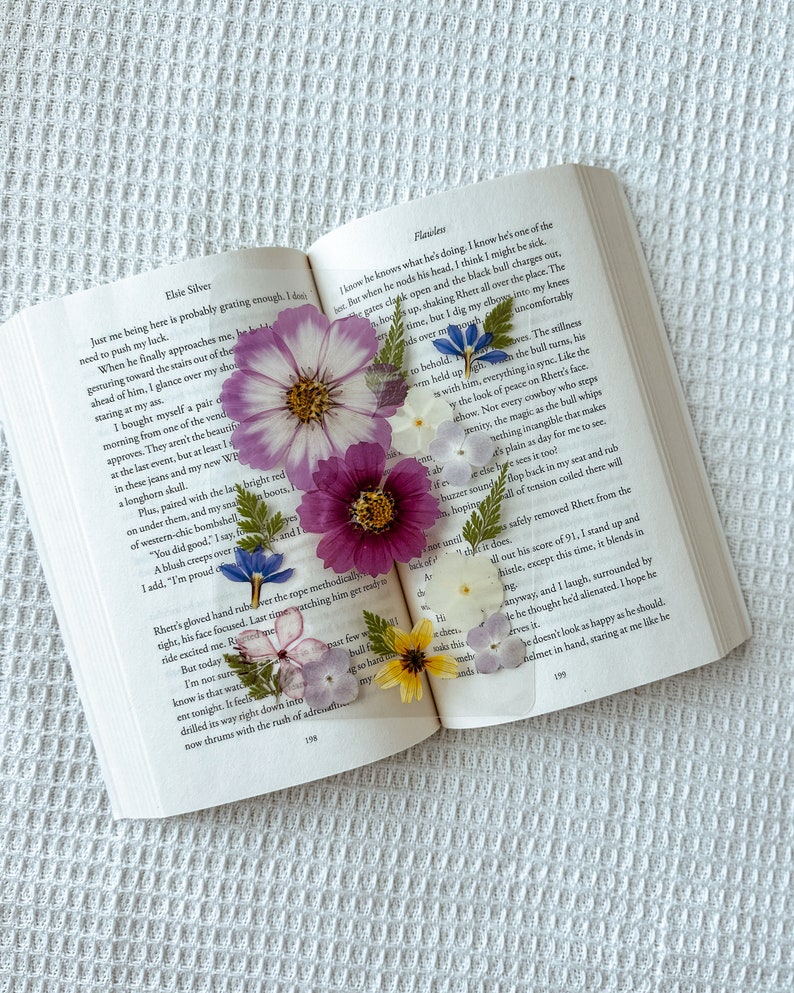 Real Wildflower Floral Insert for Kindle Kindle Ebook Accessories Cottagecore, Spring Aesthetic Gift for Book Lover Gift for Her image 3