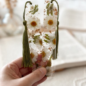 White Daisy Spring Wildflower Resin Bookmark Real Dried Flowers Bookmark for Women Gift Idea Custom Bookmark image 2