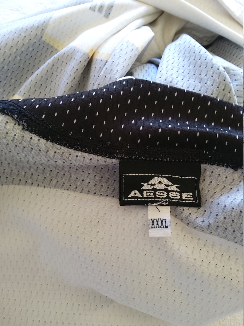 AESSE Made in Italy Cycle Jersey in XXXL with Loose Waist and Draw String pull rear pocket for Security Cycle Jersey Print Bike Top