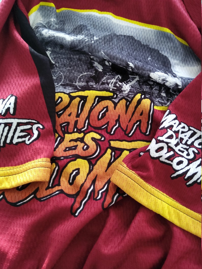 Alta Bida Italian Dolomites Cycling Jersey Made in Italy in Size 4 L Bike Shirt is New but Vintage cycle top with 34 Front Zip