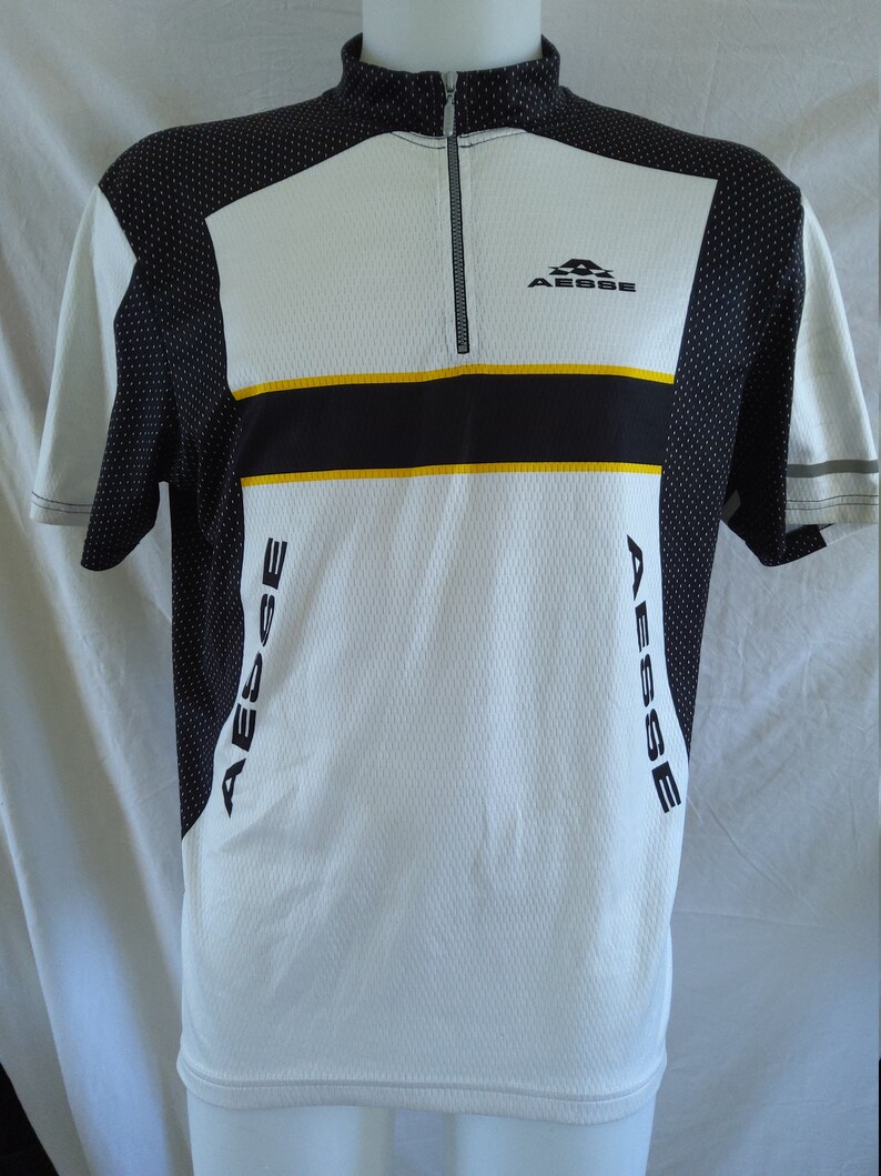 AESSE Made in Italy Cycle Jersey in XXXL with Loose Waist and Draw String pull rear pocket for Security Cycle Jersey Print Bike Top