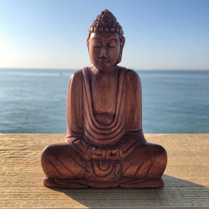 Hand carved Sitting Buddha 15cm