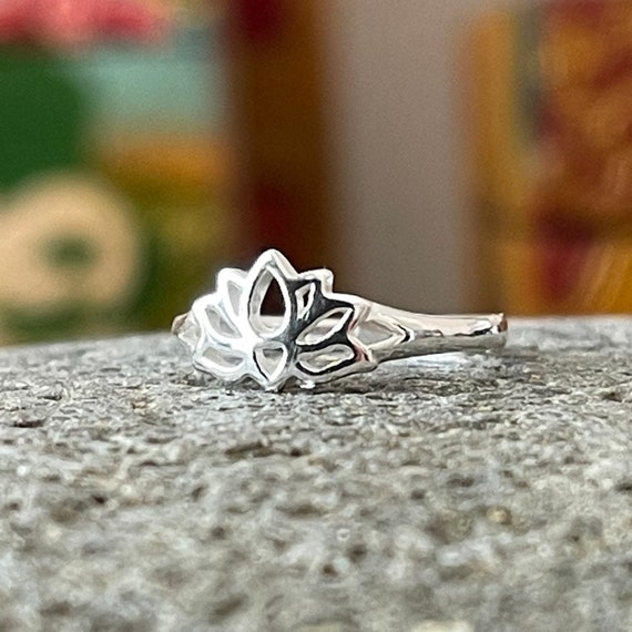 Toe Ring Lotus Leaf Band Solid Silver Adjustable Toe Ring Etsy