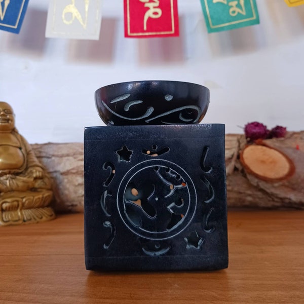 Om Essential Oil burner | black Soapstone