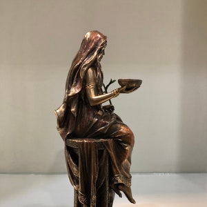 Pitia ~ Oráculo de Delfos