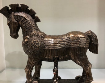 トロイの木馬、ギリシャ神話の青い馬のポップアート彫刻、トロイ戦争に