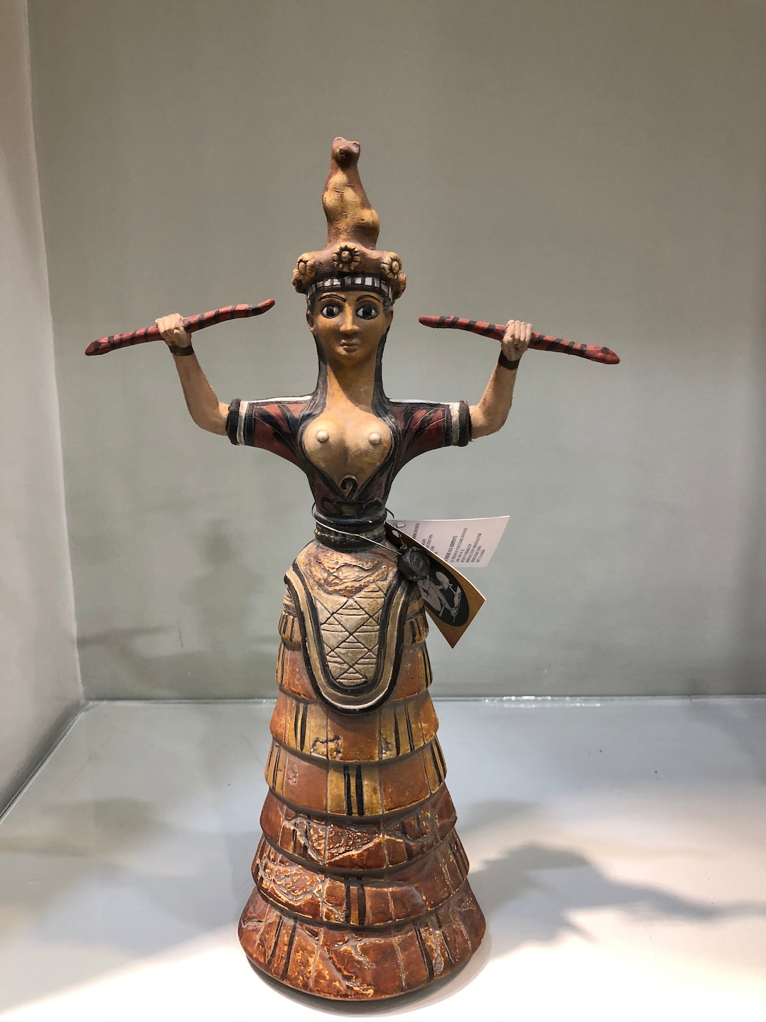 Diosa de las Serpientes ~ REA ~ Período Minoico, siglo XVIII a. C ...