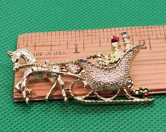 Vintage Gerrys Horse Drawn Sleigh Brooch Pin Christmas Goldtone Enamel Signed