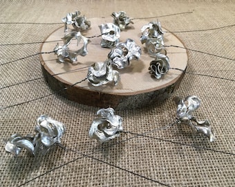 Wired silver curly pods x 12. Christmas wreath accessories. Christmas floral picks. Christmas craft supplies.
