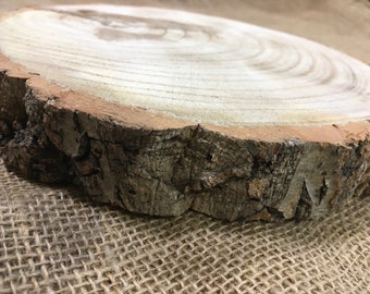 Medium Natural Wood Slice: Rustic Wedding Cake Stand (21-21.5cm)
