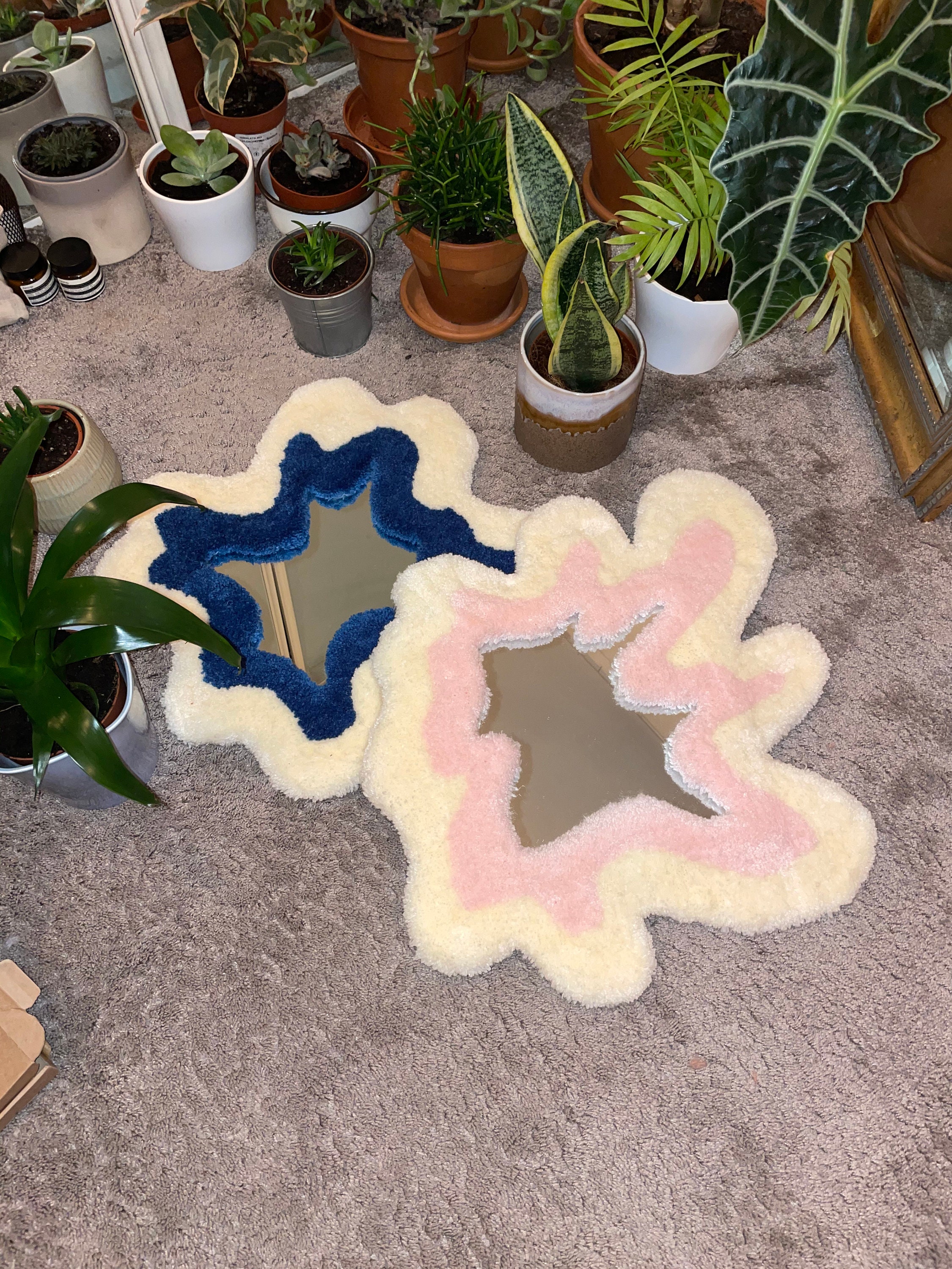 Tufted wavy rug mirror 50x50cm custom order dispatch mid/end Etsy