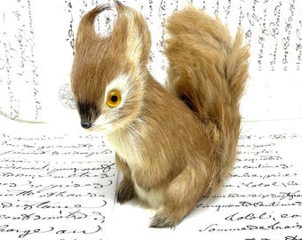 Vintage eekhoornornament | Echt dierenhaar | Realistisch modelbeeldje | Hoogte 14 cm