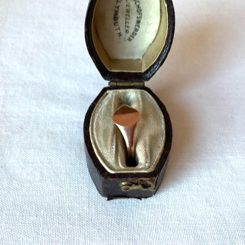 Antique 9 Carat Rose Gold Signet Ring | Circa Edwardian Era | 9ct Hallmark | UK Ring Size J | Free GIFT BOX image 7