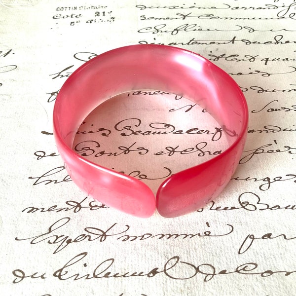 Vintage Pink Moonglow Bangle | Circa 1960s | Possibly Lucite | 7cm (2.75 Inches) Across