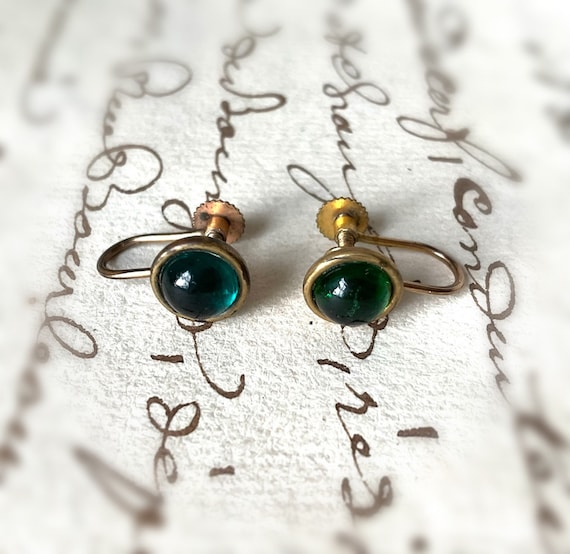 Antique Art Deco Green Glass Earrings | Screw Bac… - image 1