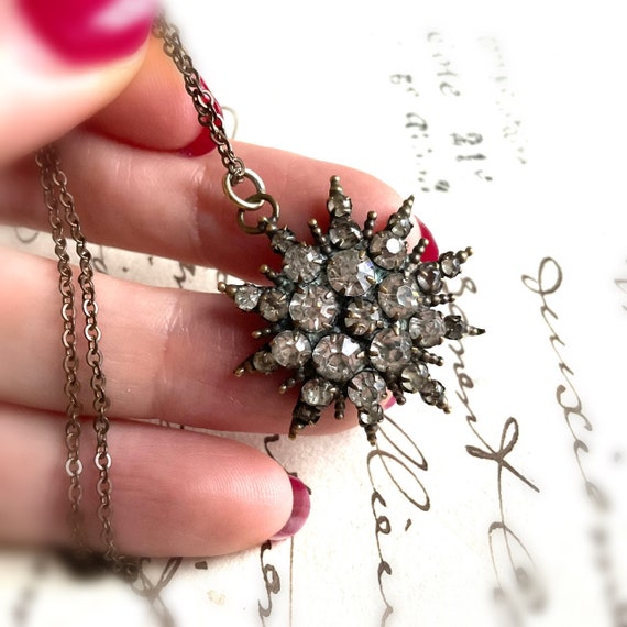 Circa Victorian Starburst Necklace | Sparkly Anti… - image 2