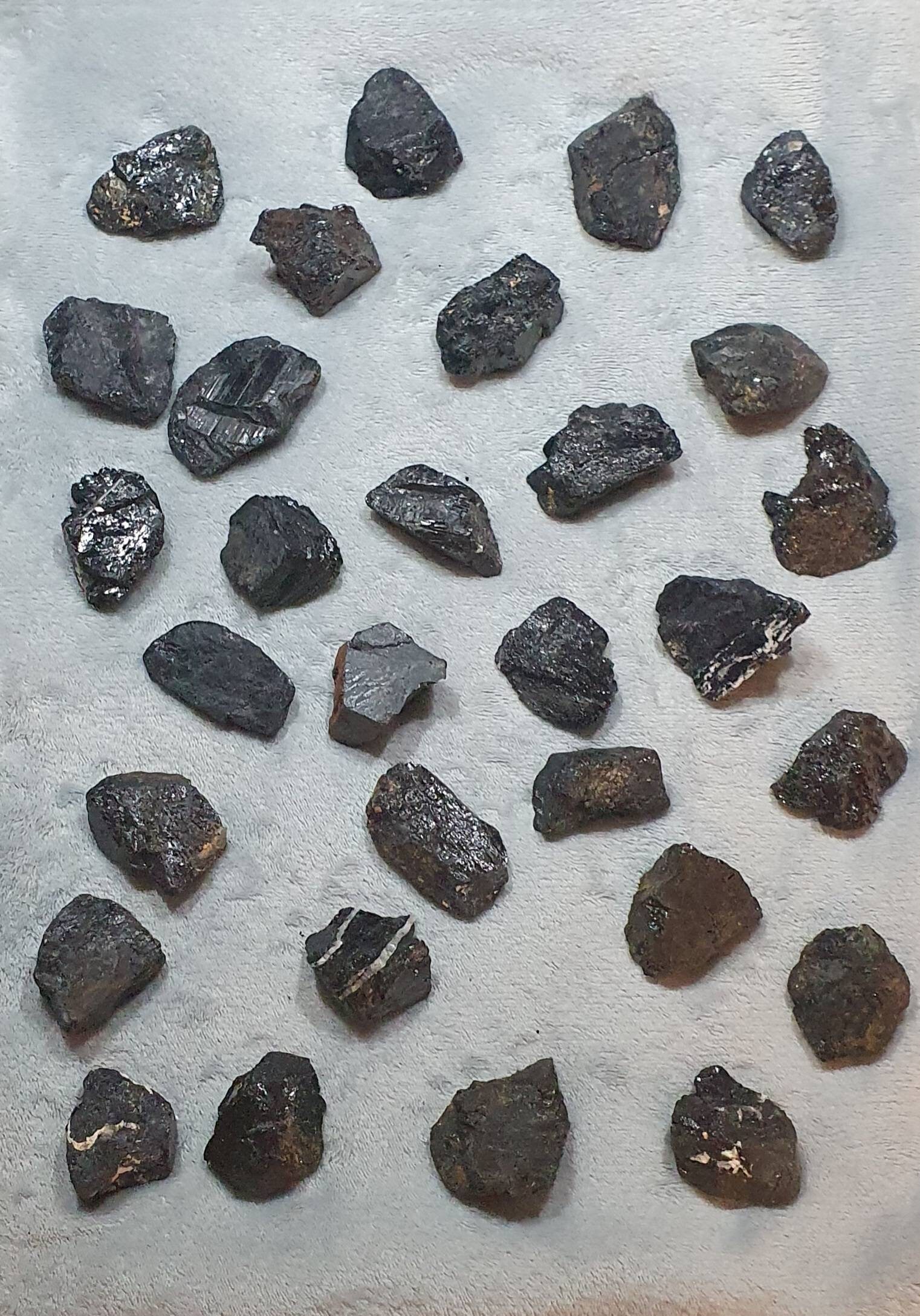 Tourmaline Noire Brute-Pierres Naturelles