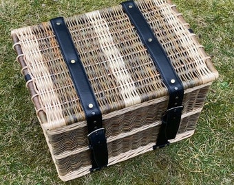 Large Rectangular Wicker Basket, Lidded Wicker Basket, Wicker Trunk, Wicker Chest, Toys Storage Basket, Wicker Basket w Lid, Coastal Decor