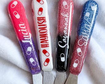 Personalized Pharmacy Tech Counting Spatula – Glitter Pill Design Tool