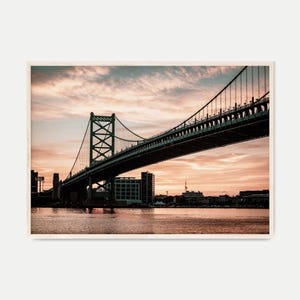 Utskrivbart fotografi av Benjamin Franklin-bron i Philadelphia, solnedgången i Philadelphia, stor väggkonst, stadsaffisch, tryck av Philly Bridge