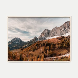 Druckbare Bergfotografie, Herbstwald große Wandkunst, nordische Landschaft Poster, Herbst Natur Digitaldruck