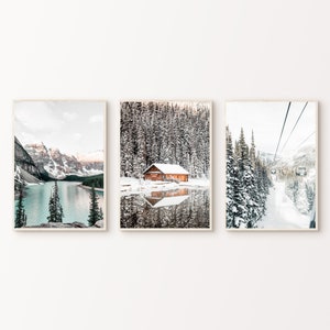 Druckbare Winter Berge 3er Set Fotografie, verschneite Landschaft 3 Stück große Wandkunst, Winter Thema Hütte Drucke, Kiefernwald Drucke