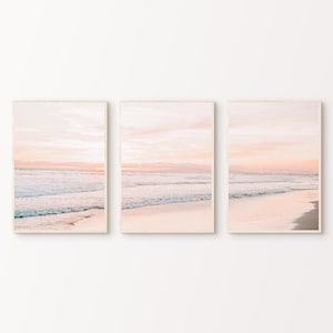 Arte de pared costero en tonos pastel, juego de 3 impresiones de playa bohemia, arte de pared de 3 piezas de olas del océano imprimibles, fotografía de playa, póster de paisaje marino, digital