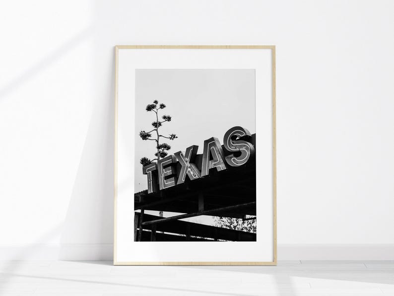 Printable Texas 2 Pieces Wall Art, Cowboy Set of 2 Prints, Black and White Texas Photography, Cowboy Boot Poster, Farmhouse Western Wall Art image 4