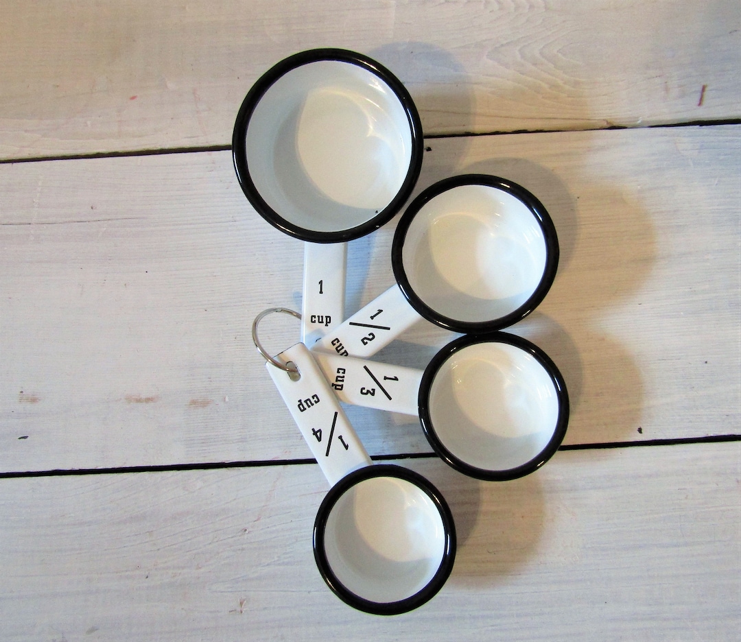 Enamelware Kitchen Measuring Cups