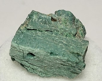 4.5 gram Extremely RARE, nice Green CHROMIUM Petrified Wood from Winslow AZ