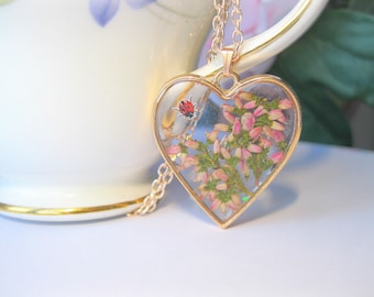 Real Scottish heather necklace with a wee ladybird - Resin jewellery - Bridesmaid gift - Wedding favors - Scottish gifts