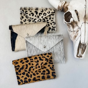 TARJETA DE CRÉDITO Cartera de piel de vaca con pelo auténtico, idea de regalo para cartera de piel de vaca / Regalos para ella y él, Tarjetero unisex llamativo