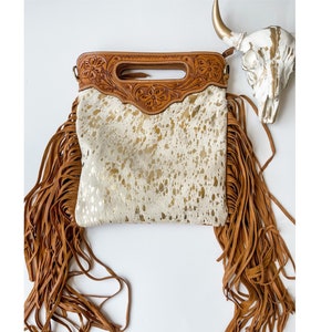 THE HARPER - CROSSBODY Western Tooled Leather Cowhide Fringe Borla clutch crossbody / Messenger Bolso con herramientas a mano Western Rodeo