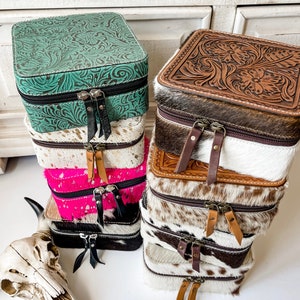 COFFRET À BIJOUX EN CUIR DE VACHE | mallette de rangement de voyage | cuir retouché | cow-girl | Idée cadeau de Noël