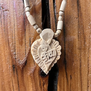 Colgante de loto de Krishna - Collar de tulsi