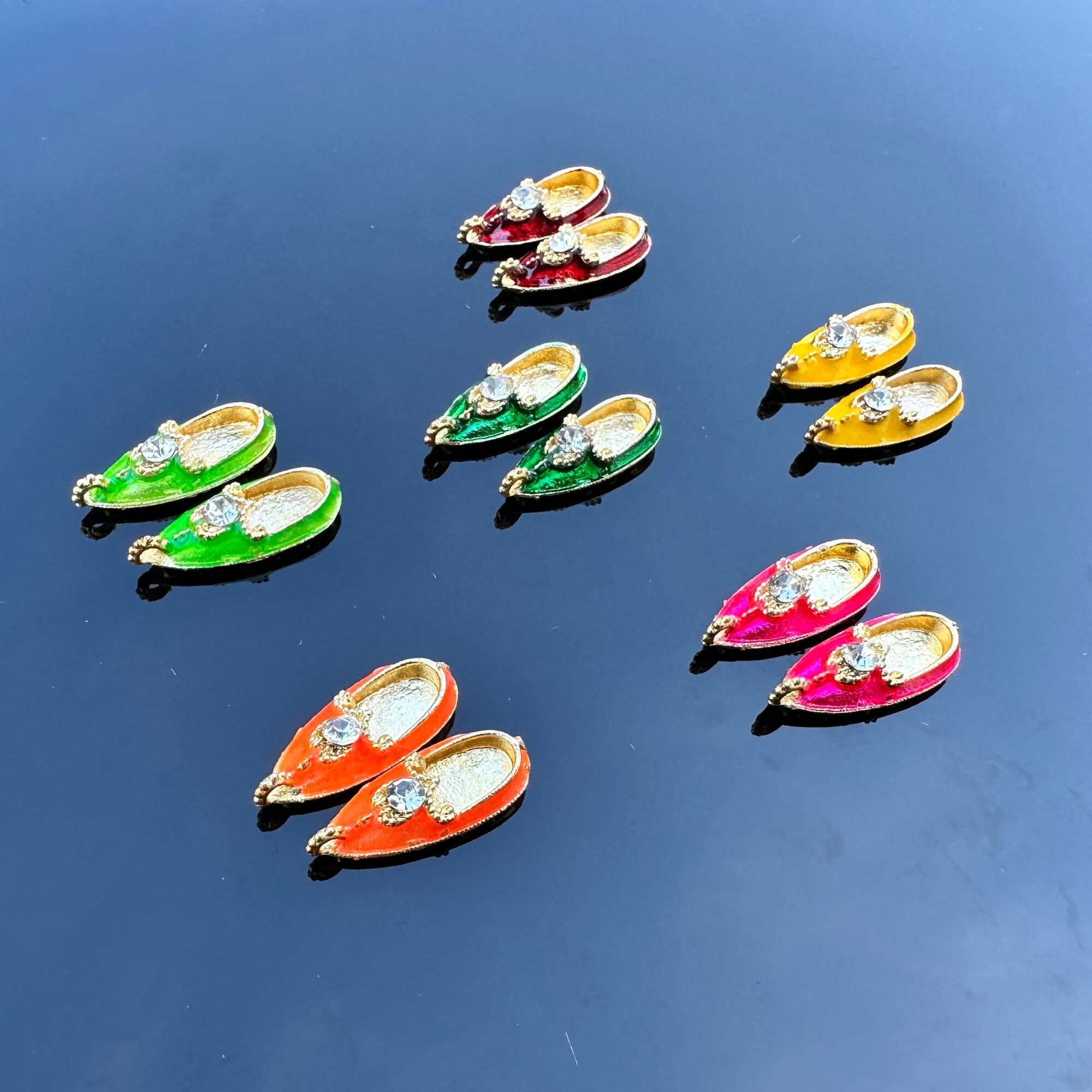 Paduka Shoes Norway - Main Image