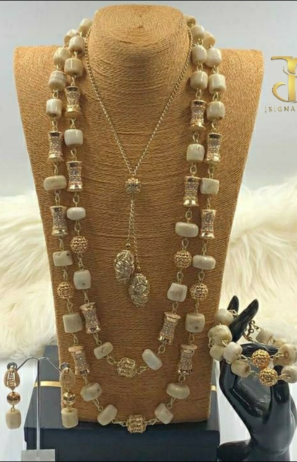 Luxury African Real Coral Beads Wedding Jewelry Sets Original Coral and Gold Women Costume Statement Pendant Necklace Set Luxury African Real Coral Beads Wedding Jewelry Sets Original Coral and Gold Women Costume Statement Pendant Necklace Set