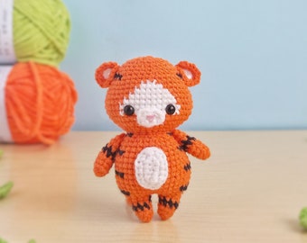Small tiger amigurumi pattern | Mini tiger crochet pattern | Handmade tiger crochet keychain tutorial | PDF file