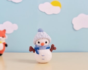 Snowman crochet free pattern | Winter mini amigurumi pattern with a bennie and scarf | Handmade snowy plushie toy tutorial | PDF file