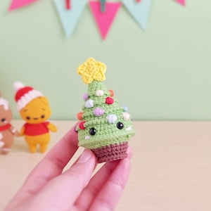 Christmas tree crochet pattern | Amigurumi mini tree pattern | Crochet festive xmas tree | Small plant holiday decoration tutorial| PDF file