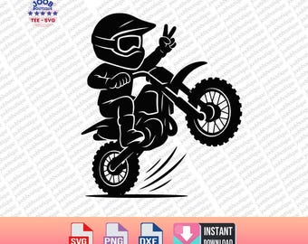 Pode incluir: Gráfico a preto e branco de uma pessoa a andar de mota de cross, a fazer uma cavalinho e a mostrar o sinal de vitória. A imagem inclui o texto "JOOB BOUTIQUE TEE - SVG" e "INSTANT DOWNLOAD".