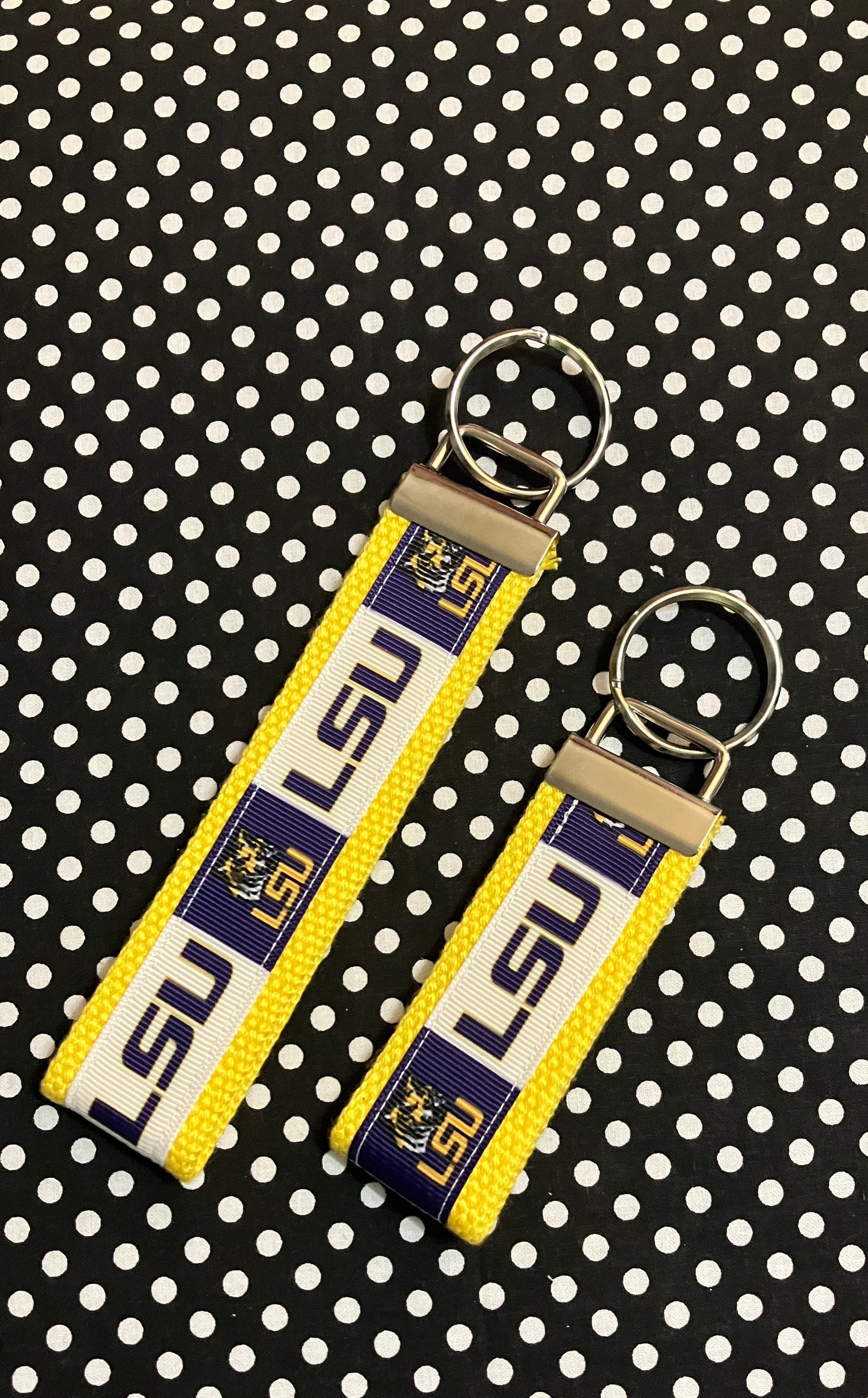 Mygamedaystore LSU Tigers Keychain Lucite Dot Pattern