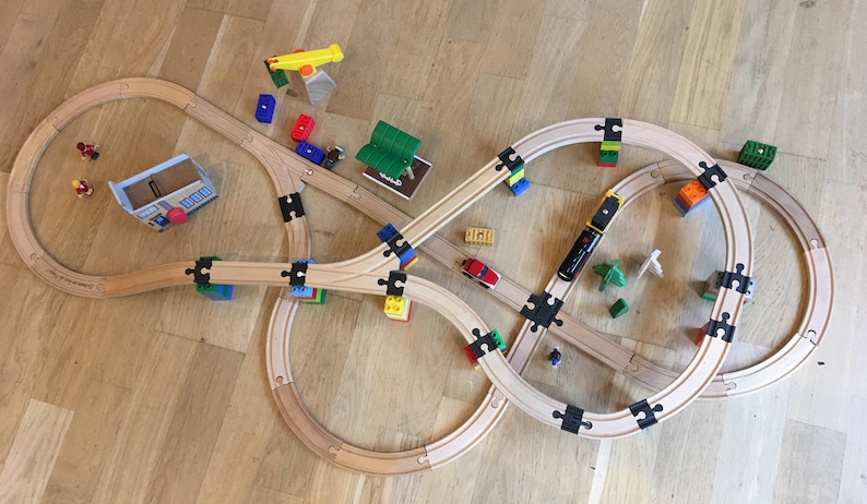 4-track crossing for wooden train Brio Lillabo image 4