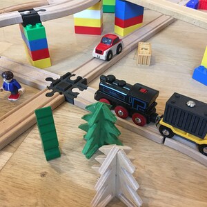 4-track crossing for wooden train Brio Lillabo image 2