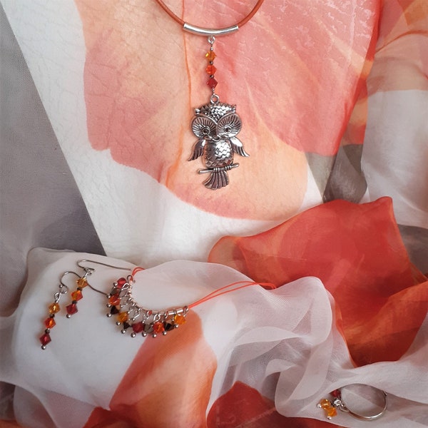 Parure "Feu" : collier, bracelet, boucles d'oreille et bague sur fils cuir et jade, perles en Swarovski, apprêts argenture