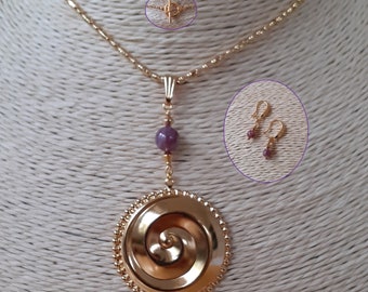Parure "Spirale" : collier sur originale chaine boule, boucles d'oreilles crochet fantaisie, lépidolite et dorure haute qualité