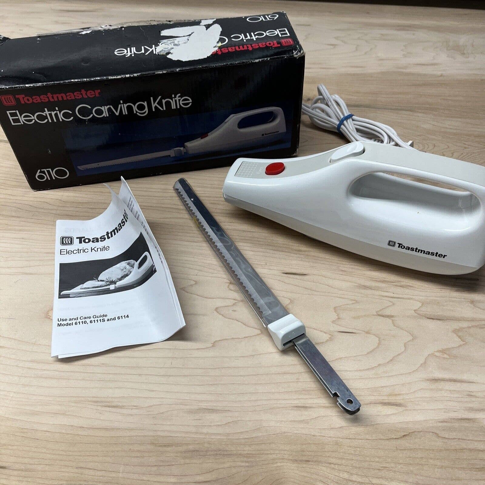 Electric Carving Knife Toastmaster Stainless Slicing Blades White Model