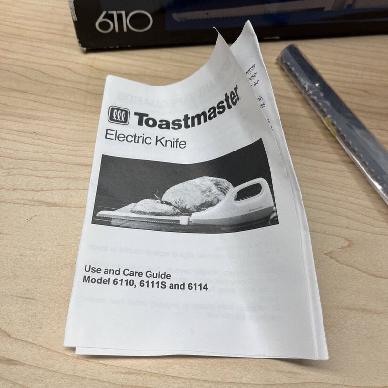 Electric Carving Knife Toastmaster Stainless Slicing Blades White Model