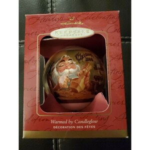 Vintage Christmas 2000 Hallmark "Warmed by Candleglow" Keepsake Ornament Santa